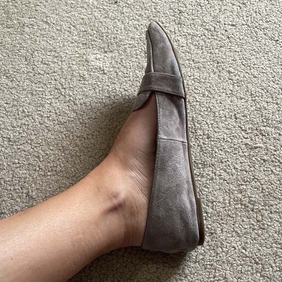 Steve Madden // Grey Suede Flats 6.5 - Picture 6 of 6